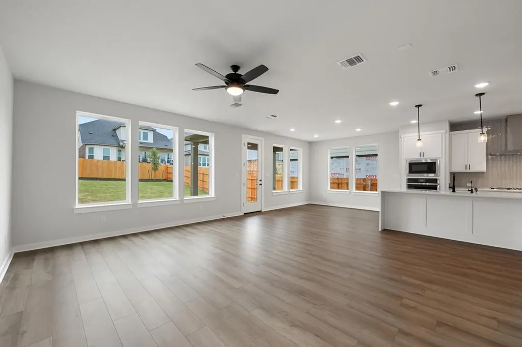218 Grayson Elm Pass Dripping Springs TX 78620
