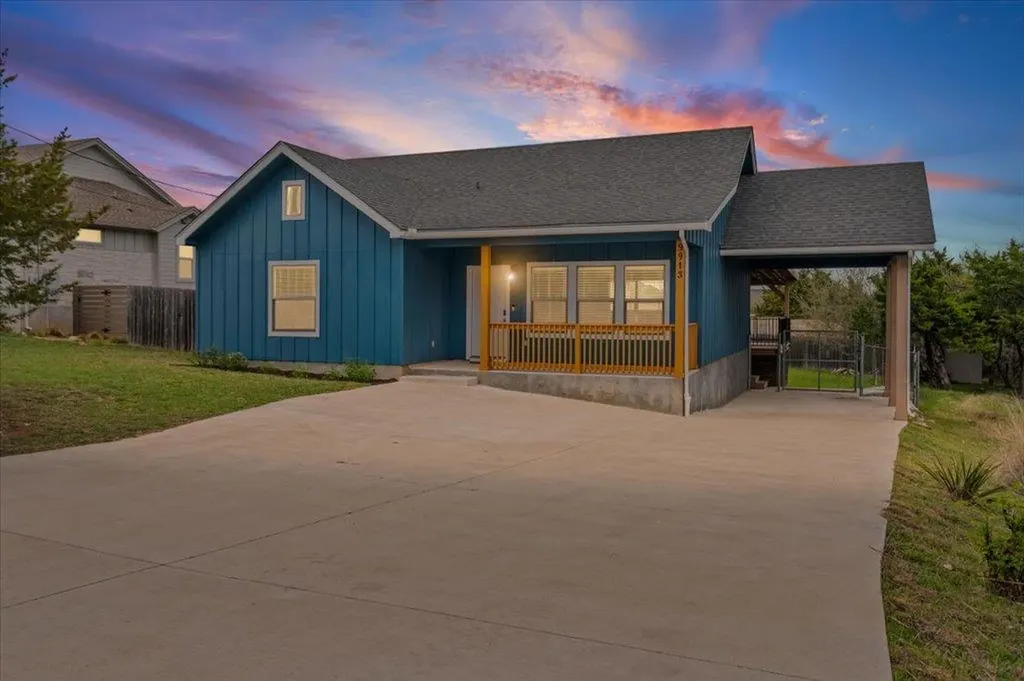 9913 Little Creek Circle Dripping Springs TX 78620