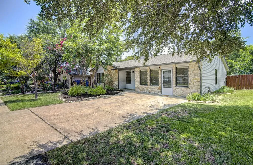 1603 Holstein Drive Austin TX 78758