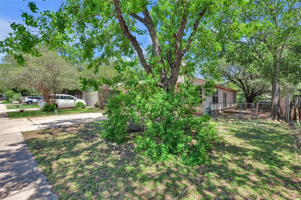 9613 Curlew Drive Austin TX 78748