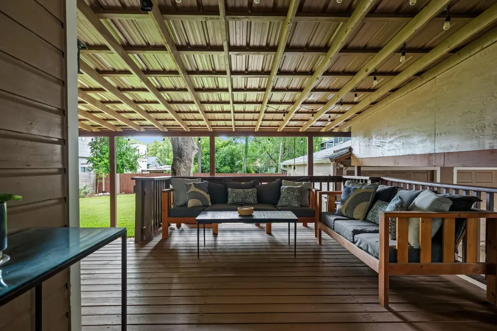 909 Ruth Avenue Austin TX 78757