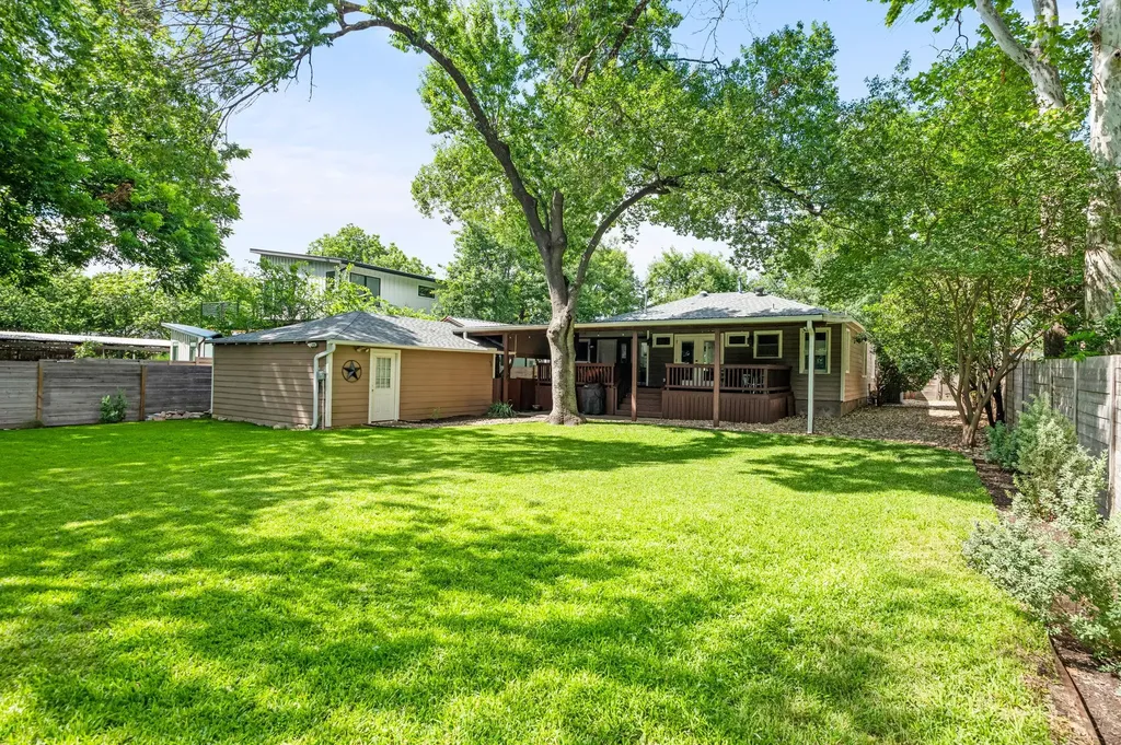 909 Ruth Avenue Austin TX 78757