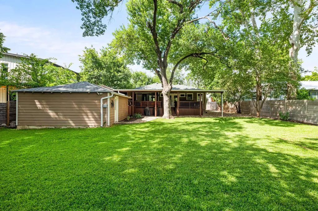 909 Ruth Avenue Austin TX 78757