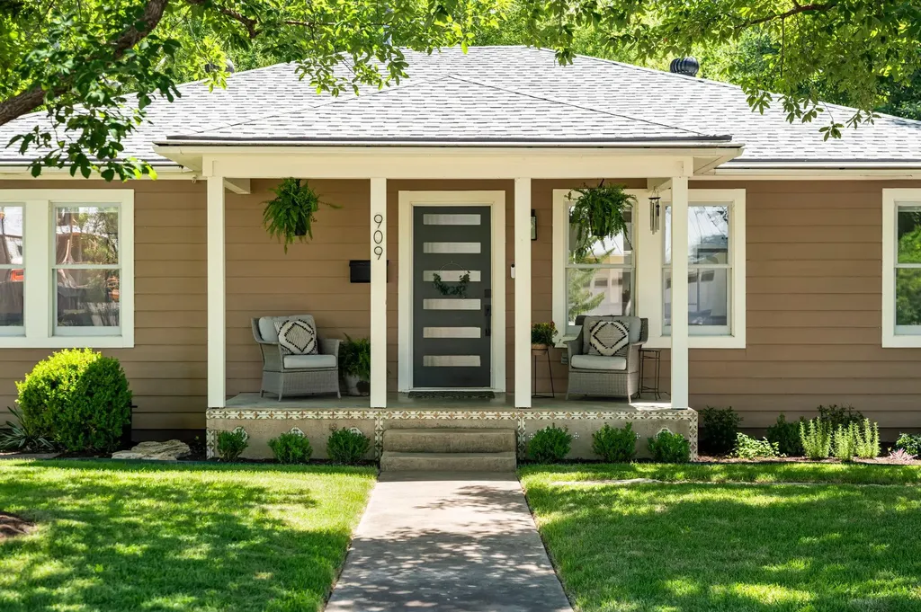 909 Ruth Avenue Austin TX 78757