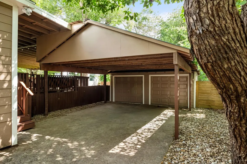 909 Ruth Avenue Austin TX 78757