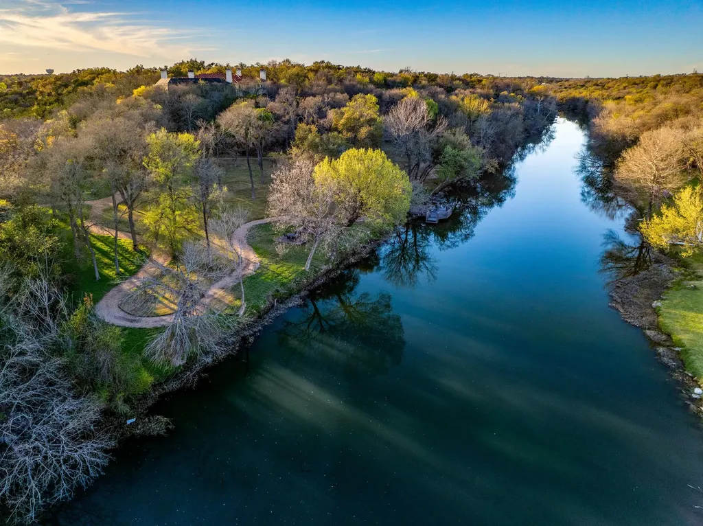124 Flint Mountain Road Georgetown TX 78628