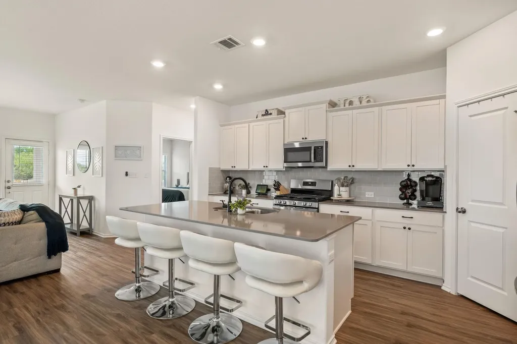 124 Flint Mountain Road Georgetown TX 78628