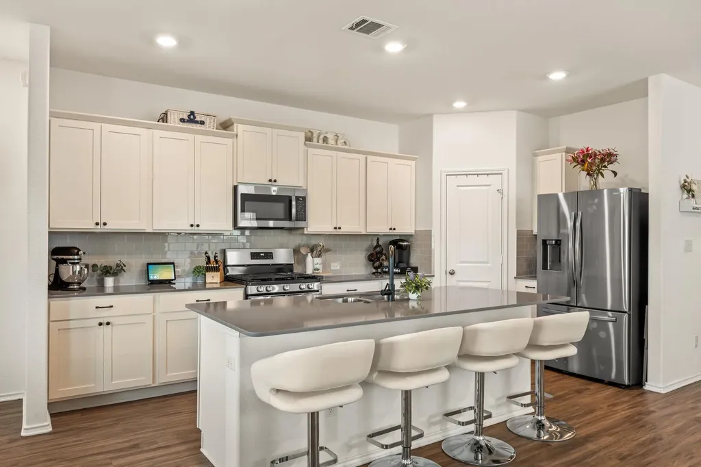 124 Flint Mountain Road Georgetown TX 78628