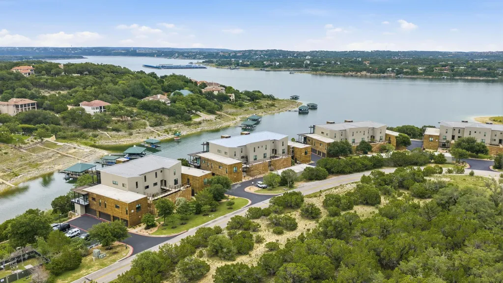 1101 Ivean Pearson Road Lago Vista TX 78645