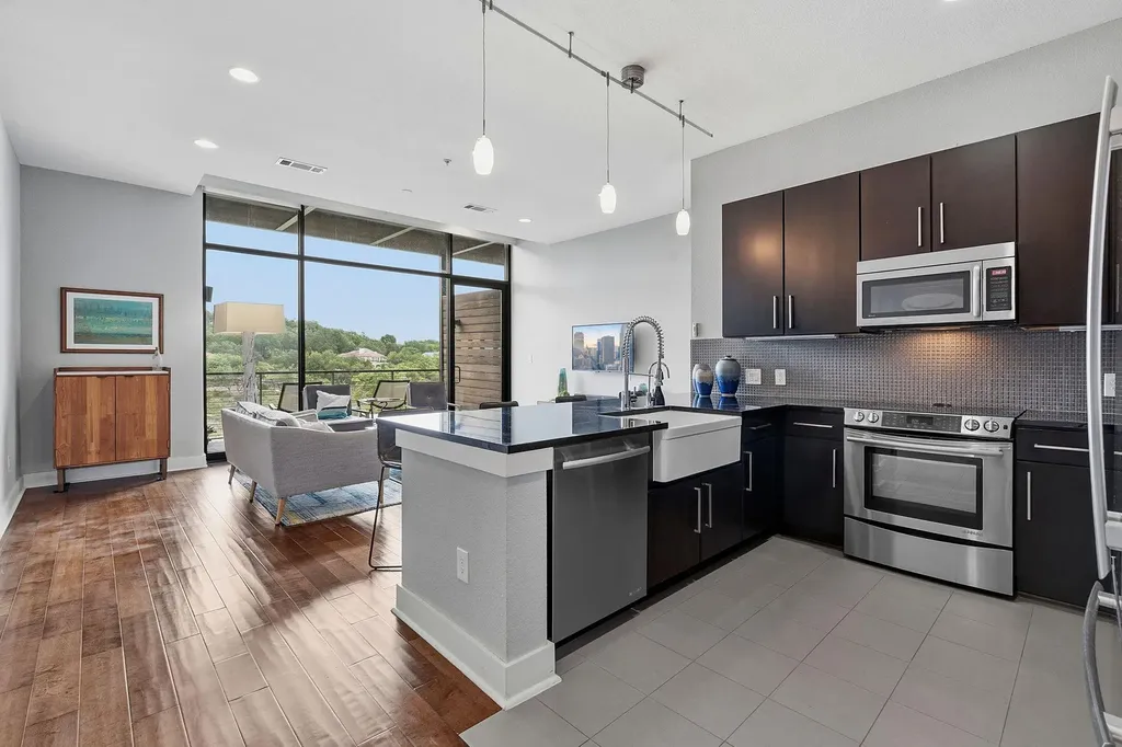 1101 Ivean Pearson Road Lago Vista TX 78645