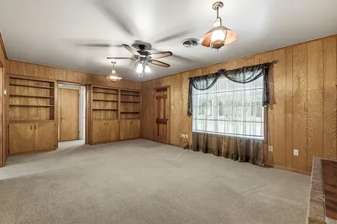 1409 W North Avenue Lampasas TX 76550