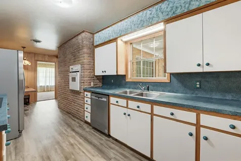 1409 W North Avenue Lampasas TX 76550