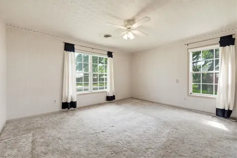 1409 W North Avenue Lampasas TX 76550