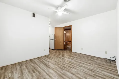 1409 W North Avenue Lampasas TX 76550