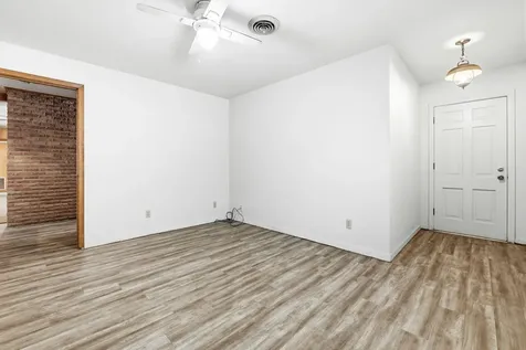 1409 W North Avenue Lampasas TX 76550