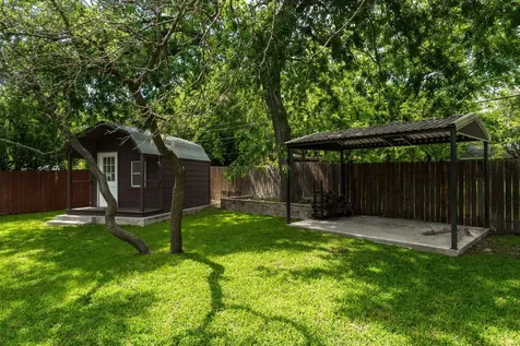 1409 W North Avenue Lampasas TX 76550