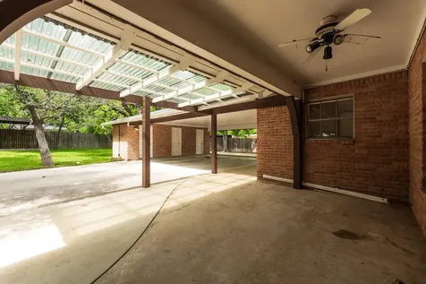 1409 W North Avenue Lampasas TX 76550