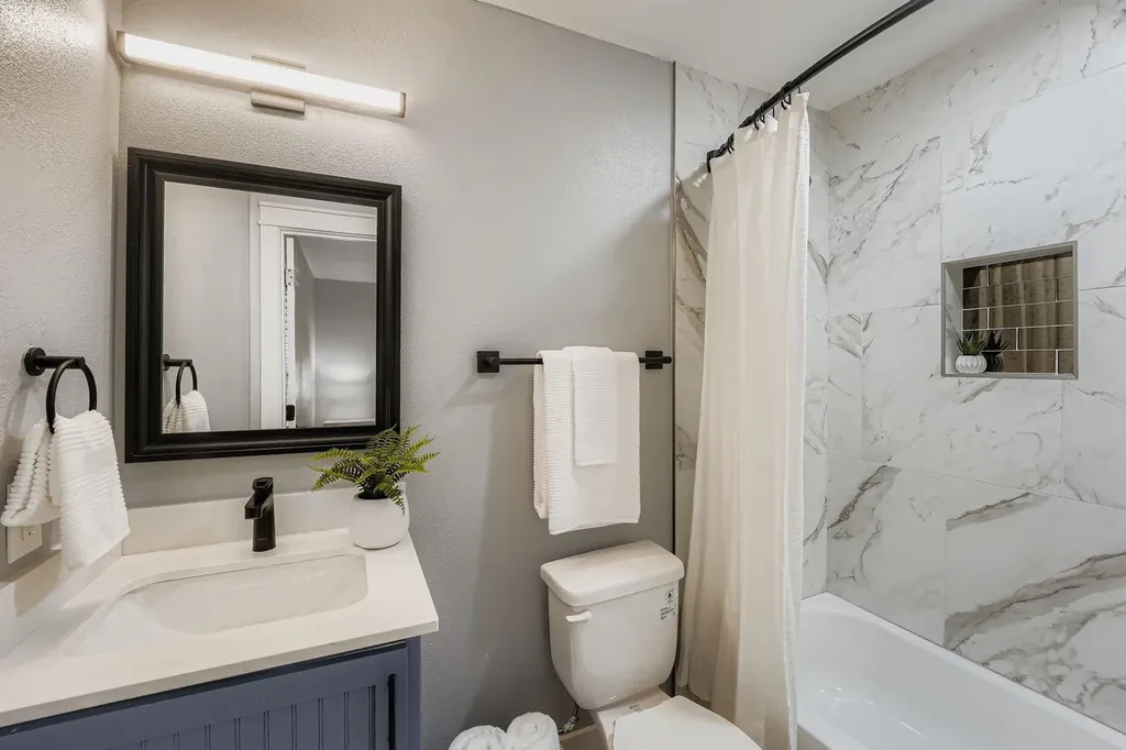 7004 E Meadow Bend Drive Austin TX 78724