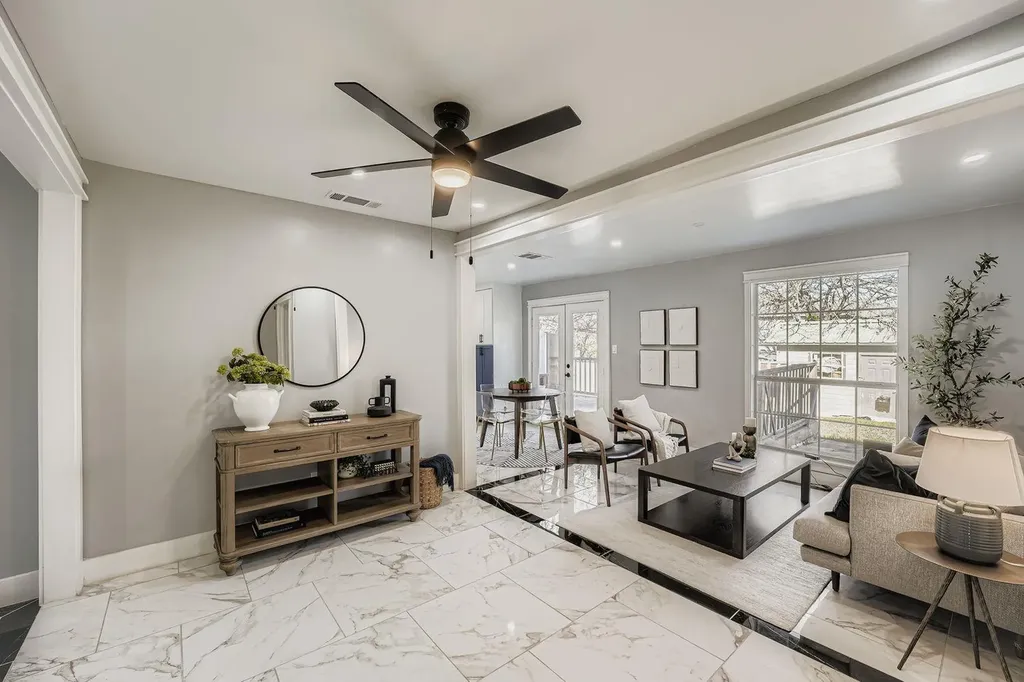 7004 E Meadow Bend Drive Austin TX 78724