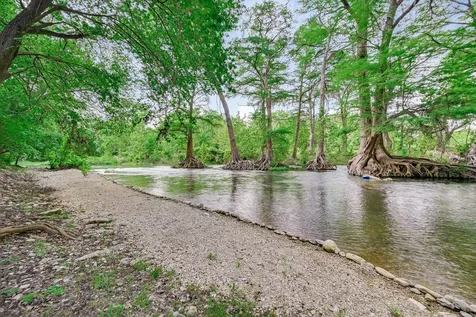 1220 Sleepy Hollow Ln Lane New Braunfels TX 78130