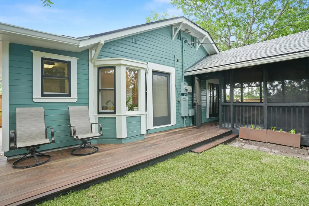 517 E 38th 1/2 Street Austin TX 78751
