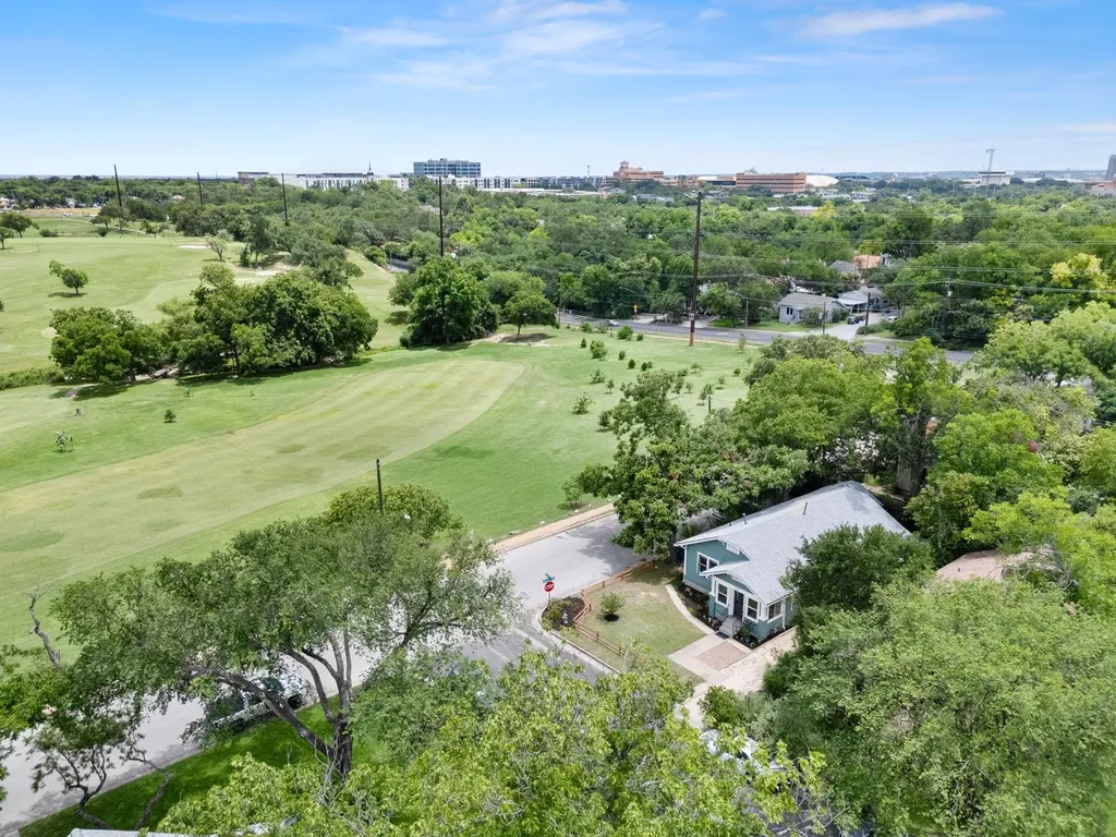 517 E 38th 1/2 Street Austin TX 78751