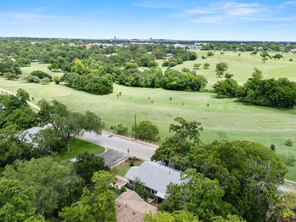 517 E 38th 1/2 Street Austin TX 78751