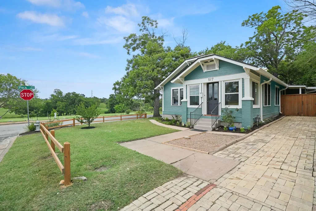 517 E 38th 1/2 Street Austin TX 78751