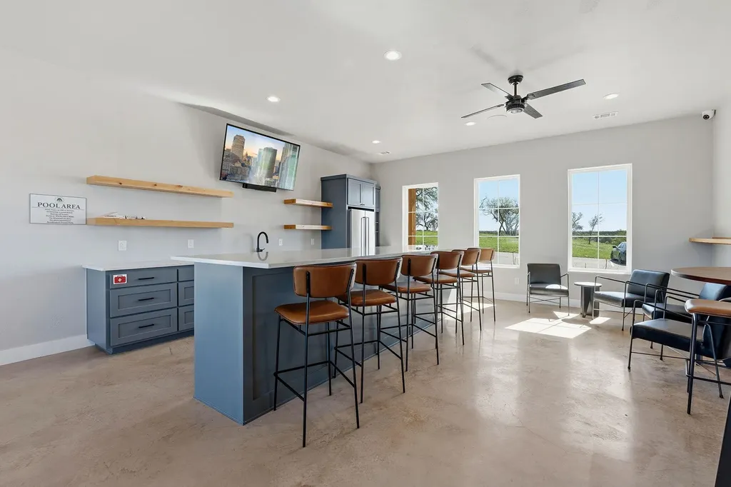 4 Creek Hollow Way Spicewood TX 78669