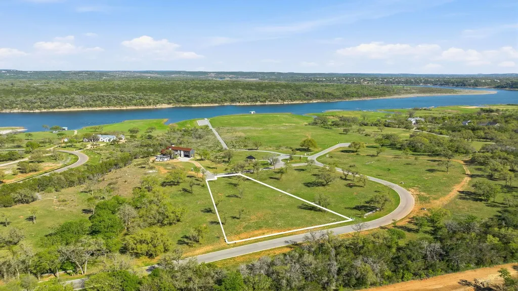 4 Creek Hollow Way Spicewood TX 78669