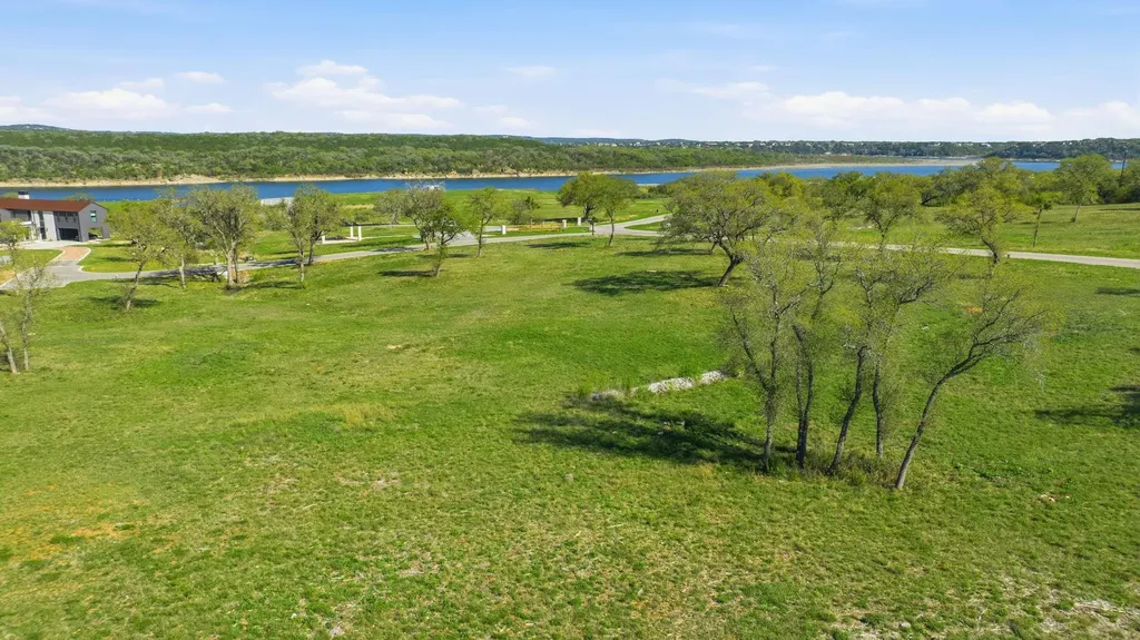 4 Creek Hollow Way Spicewood TX 78669