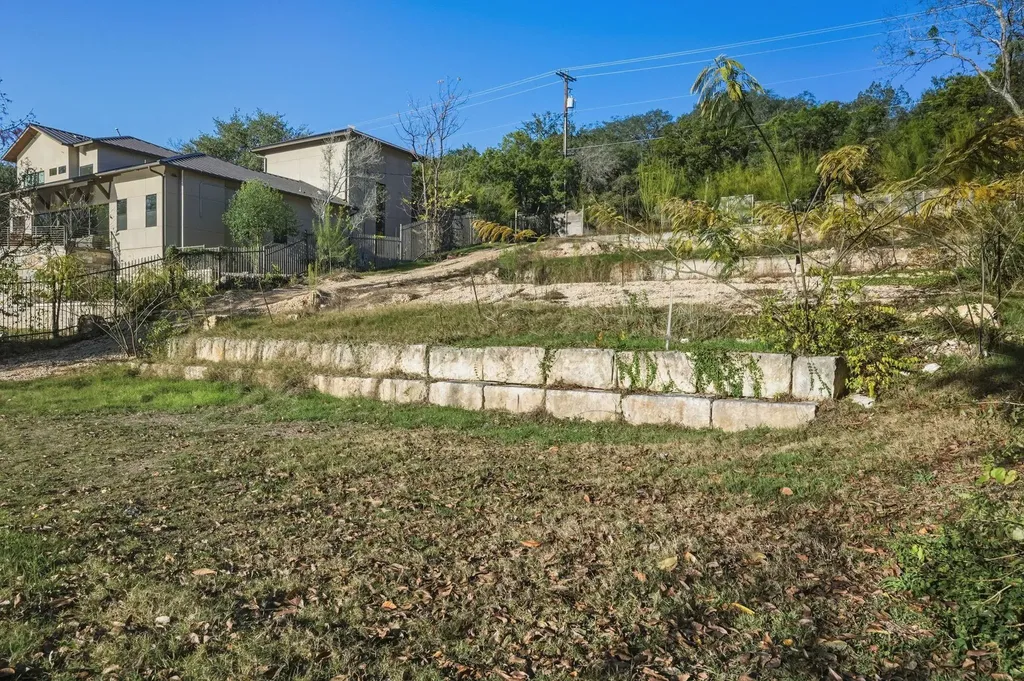 3607 Robbins Road Austin TX 78730