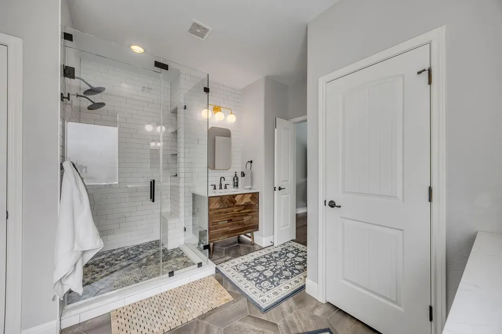 2421 Turtle Mountain Bend Austin TX 78748