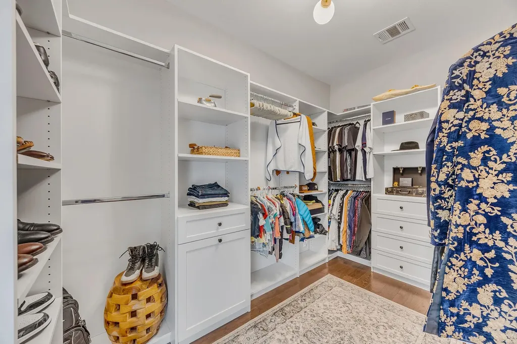 2421 Turtle Mountain Bend Austin TX 78748