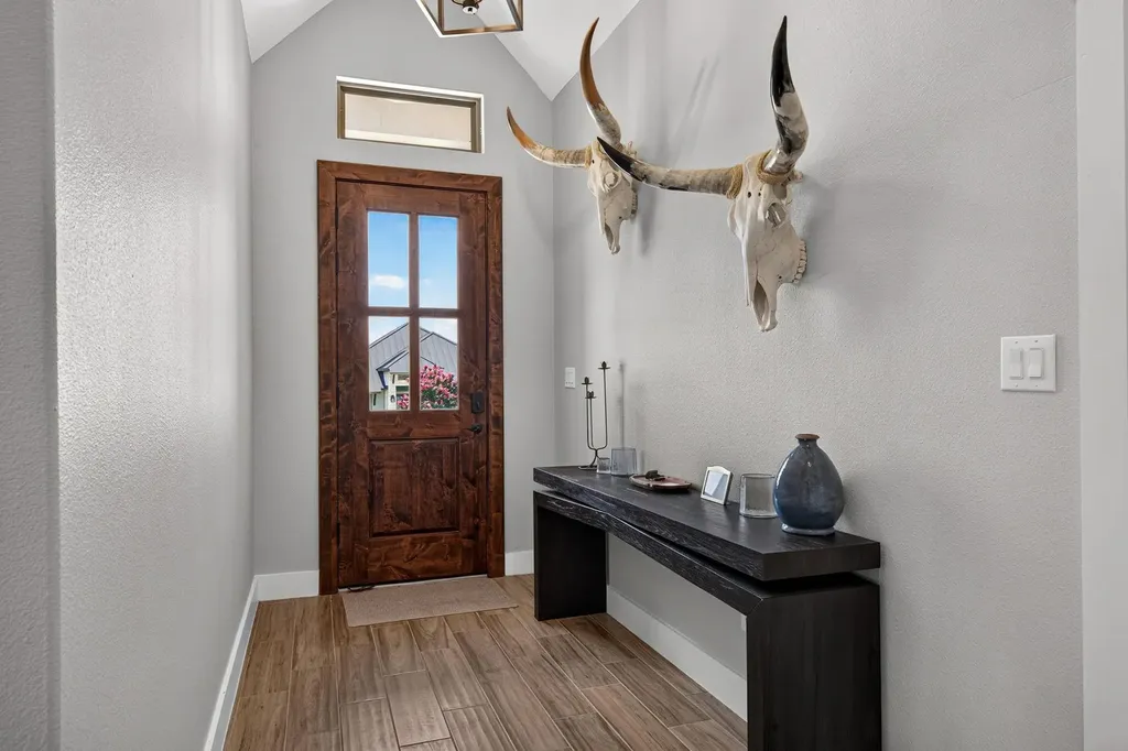 101 Alf Hunter Blanco TX 78606