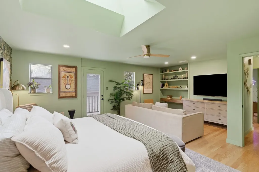 1106 Mission Ridge Austin TX 78704