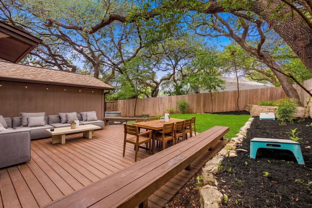 1106 Mission Ridge Austin TX 78704