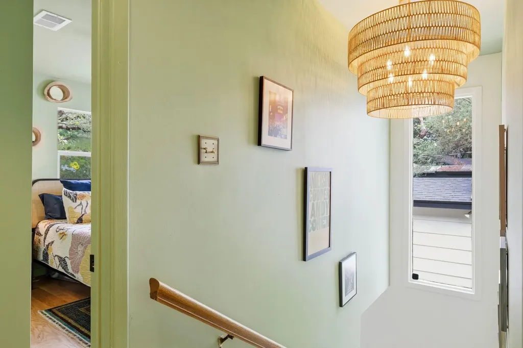 1106 Mission Ridge Austin TX 78704