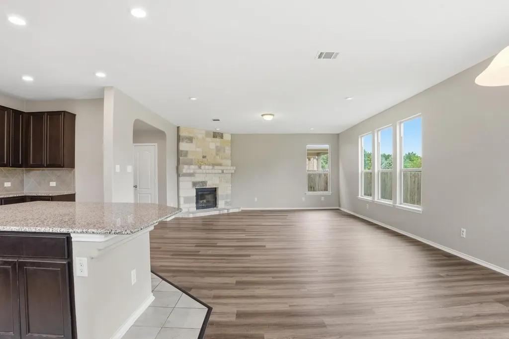 670 Landon Samuel Loop Pflugerville TX 78660