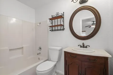 16811 Village Oak Loop Austin TX 78717