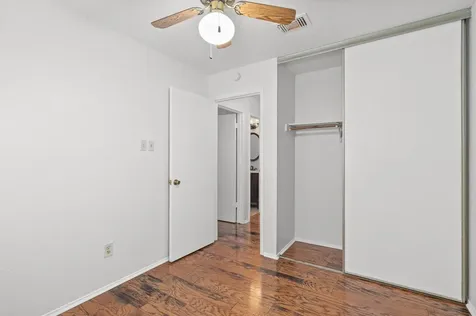 16811 Village Oak Loop Austin TX 78717