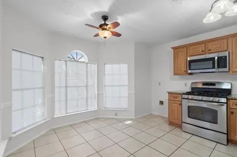 16811 Village Oak Loop Austin TX 78717