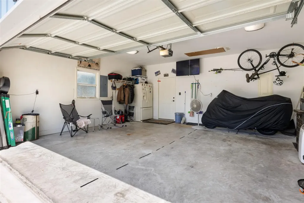 141 Eagle Point Cove Kingsland TX 78639