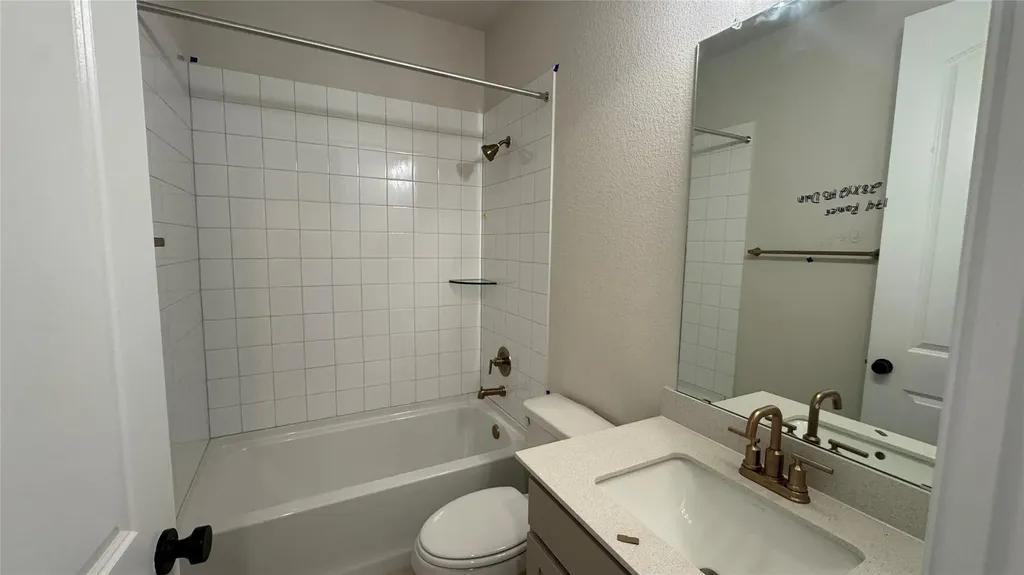 174 Ranier Way Dripping Springs TX 78620