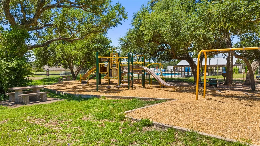174 Ranier Way Dripping Springs TX 78620