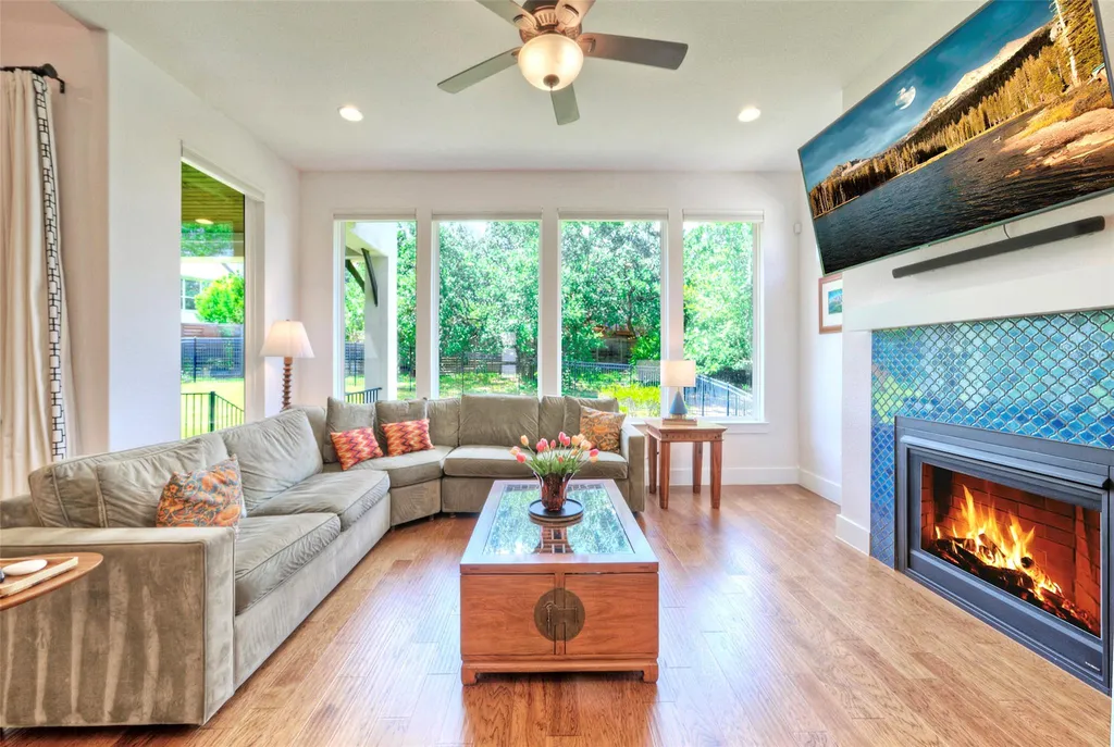 2413 Berkleys Brook Drive Austin TX 78738