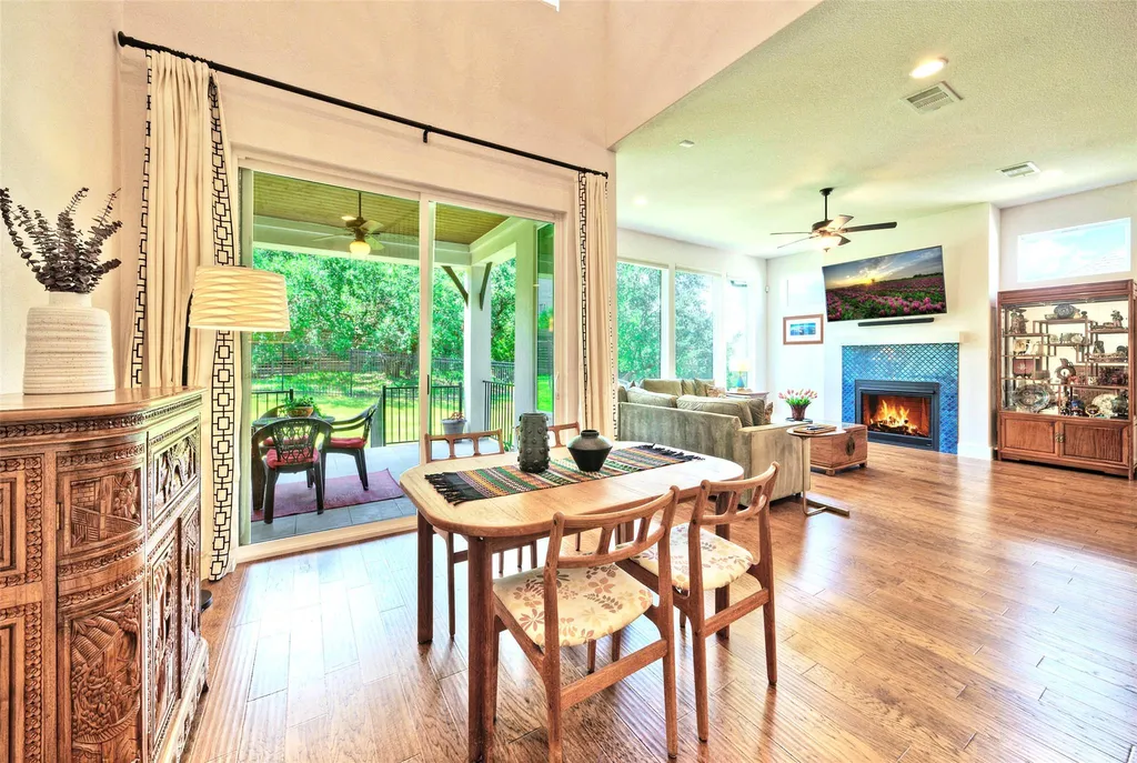 2413 Berkleys Brook Drive Austin TX 78738