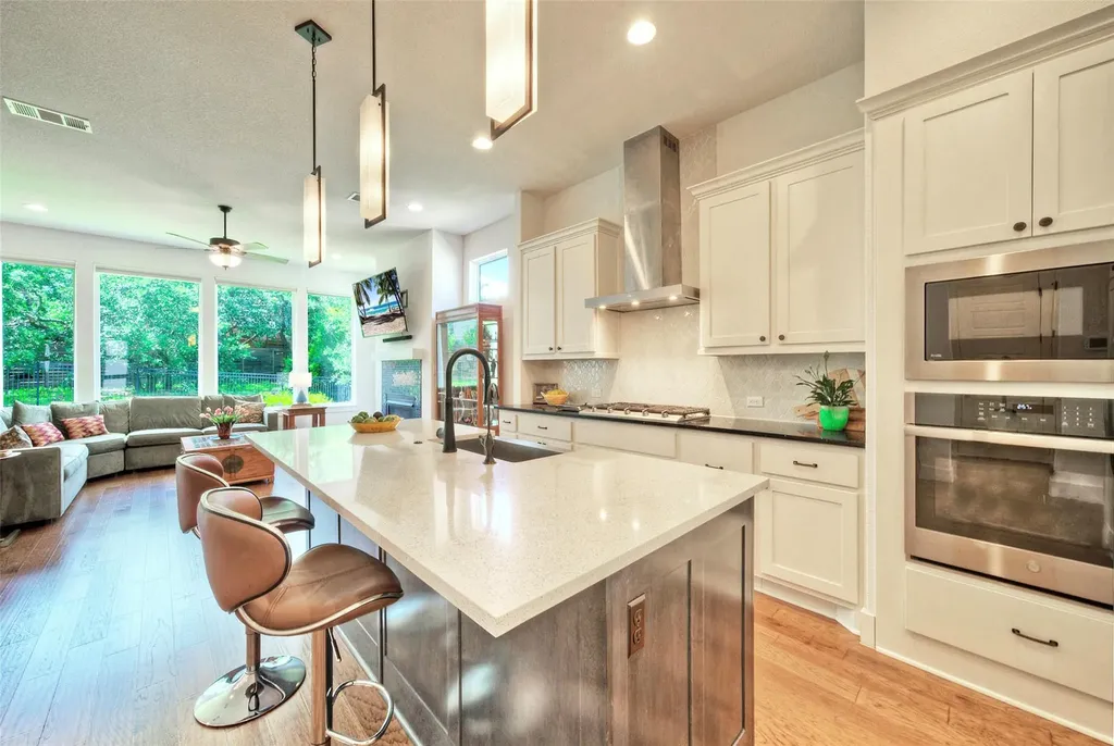 2413 Berkleys Brook Drive Austin TX 78738