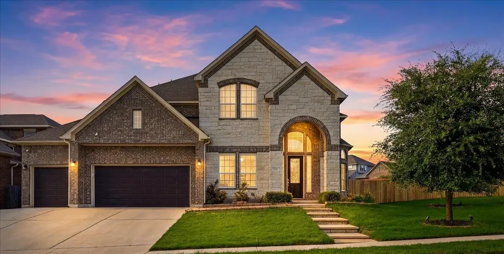261 Ashleaf Drive Buda TX 78610