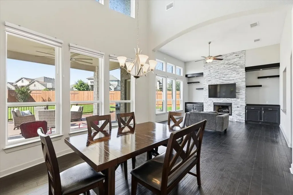 261 Ashleaf Drive Buda TX 78610